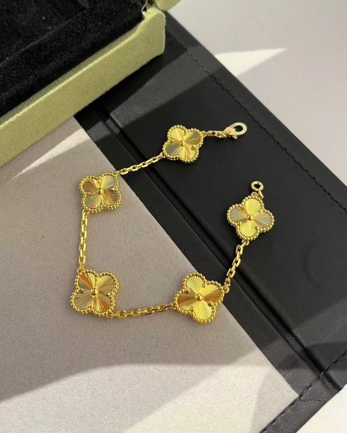 Laser 5 Flower Bracelet