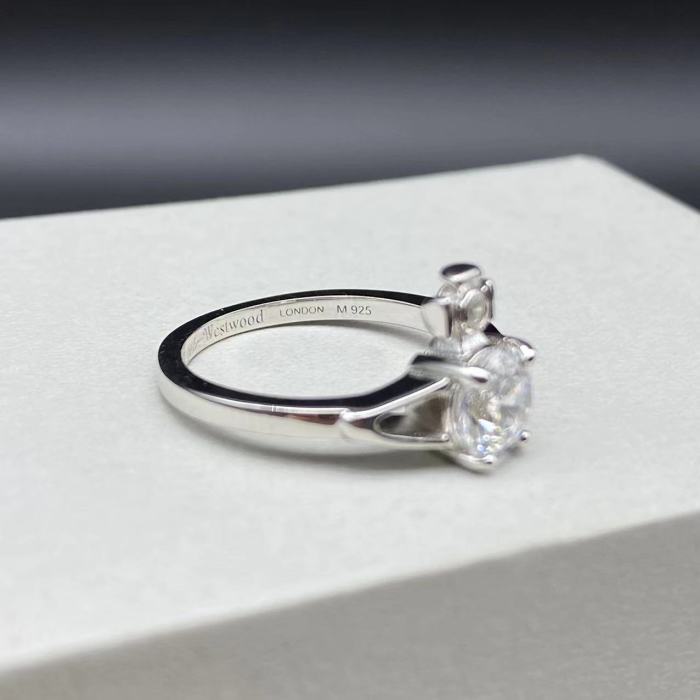 West Pacific Queen Planet diamond ring