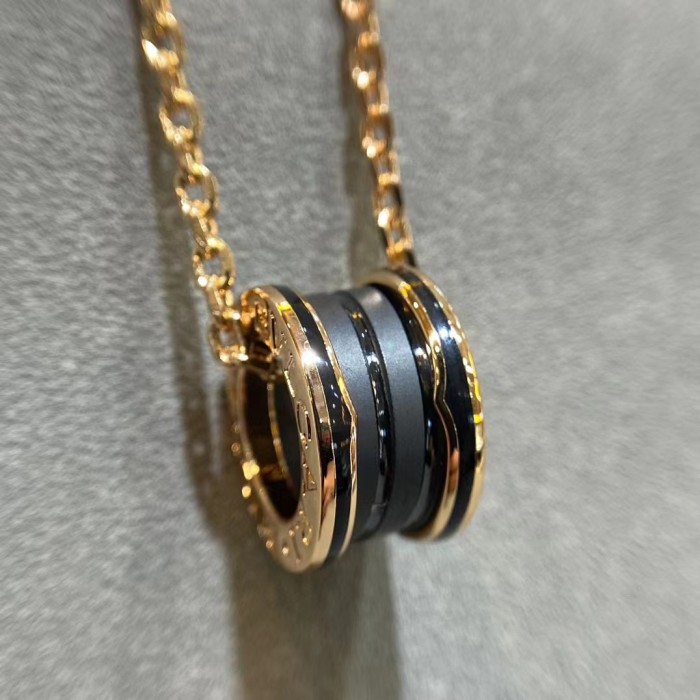 Gold Chain Black Pendant Necklace