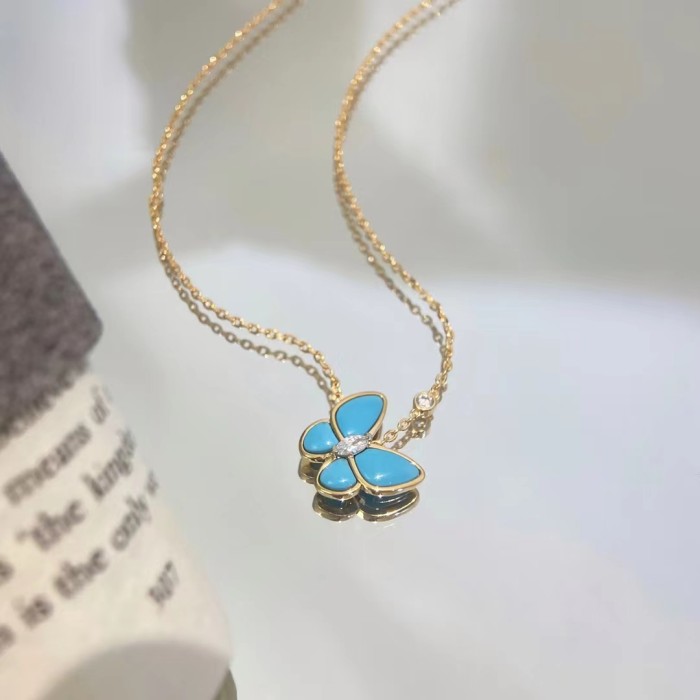 Four-leaved grass necklace fritillaria v gold material