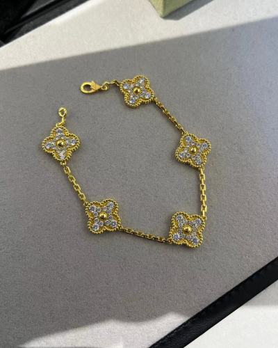 Full Diamond 5 Flower Bracelet