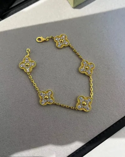 Full Diamond 5 Flower Bracelet