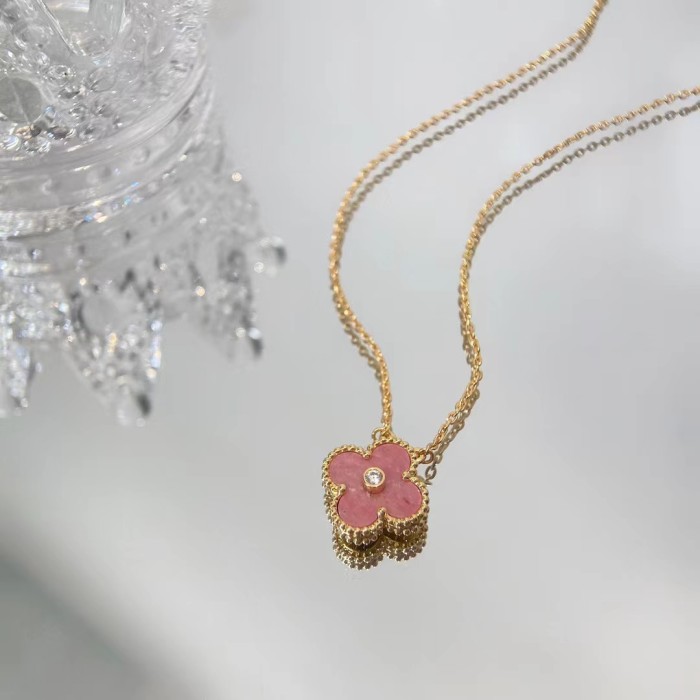 Diamond Four Leaf Grass Necklace