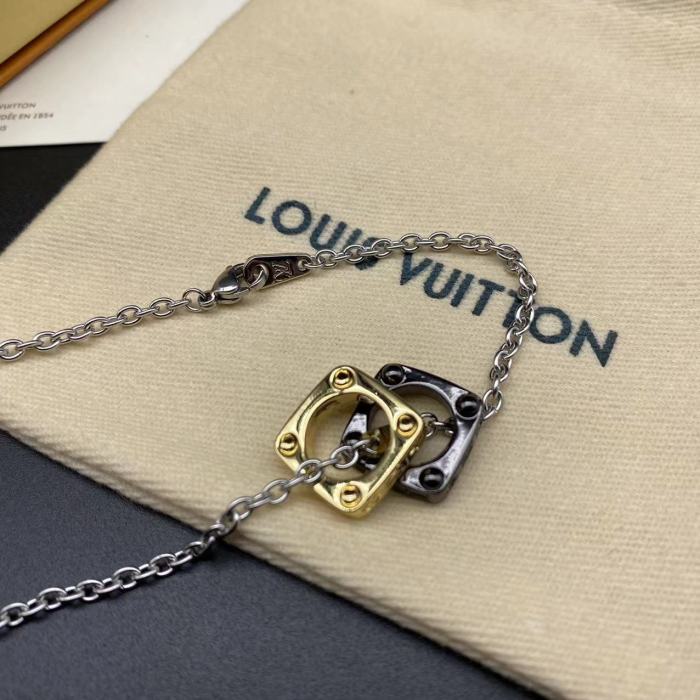 Three in one pendant logo embossed necklace