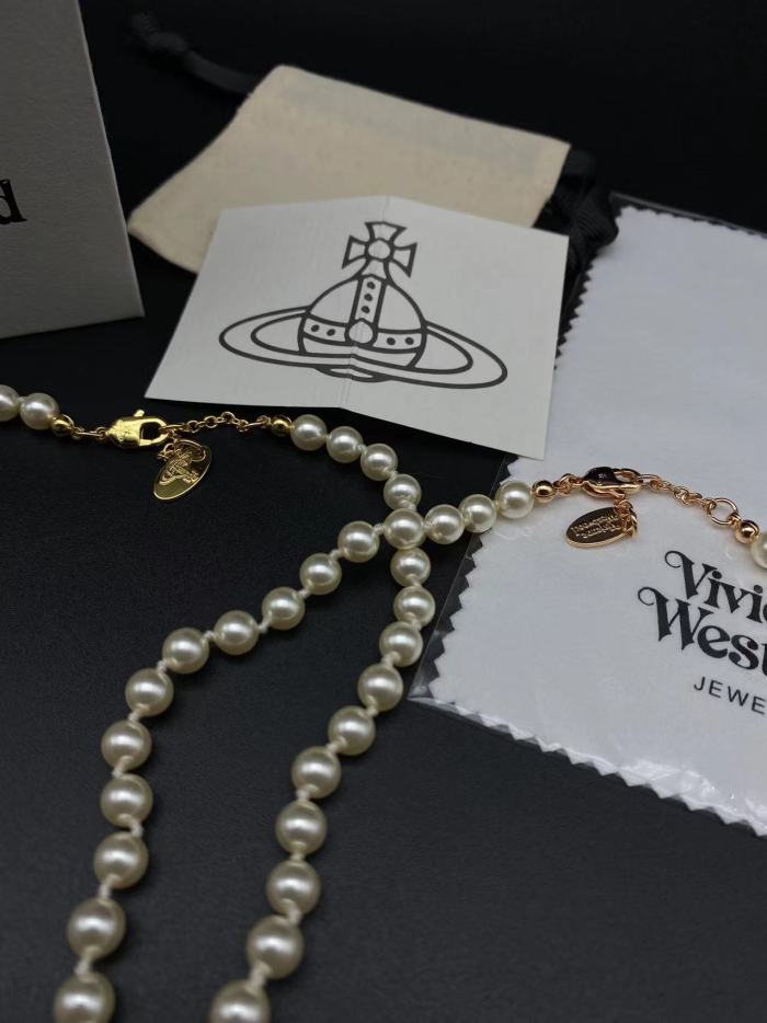 West Queen pearl rhinestone necklace Planet pendant