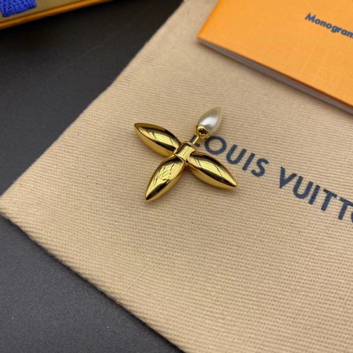 Water drop pearl earrings