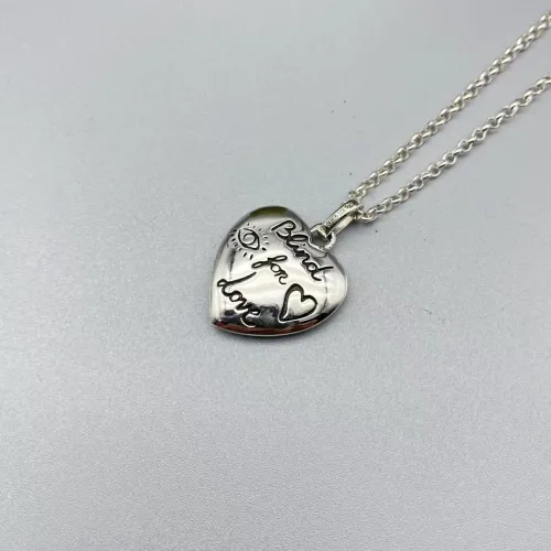 Love relief lettering Necklace Sterling Silver 925s