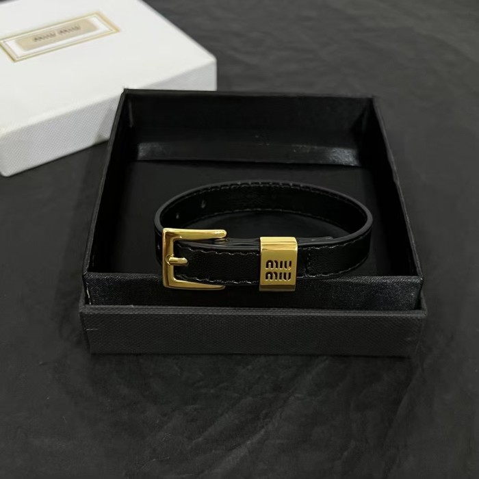 Belt bracelet