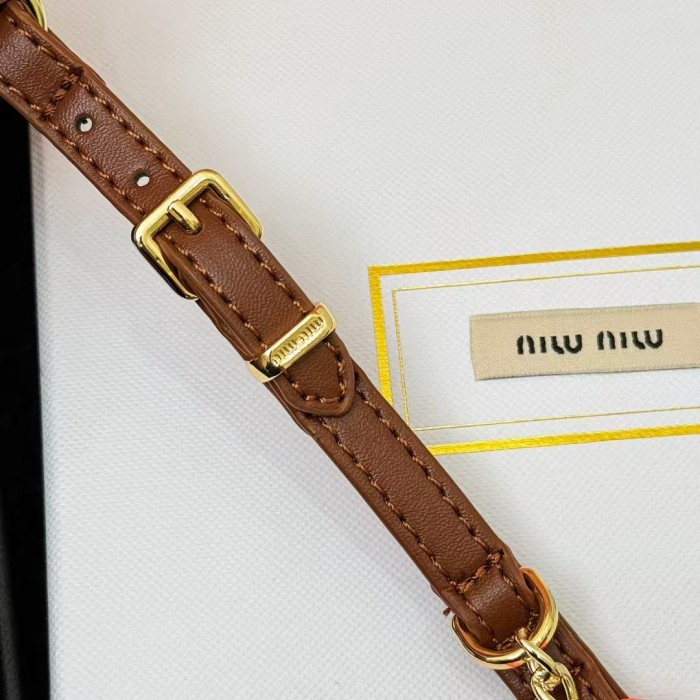 Multi colored hanging chain