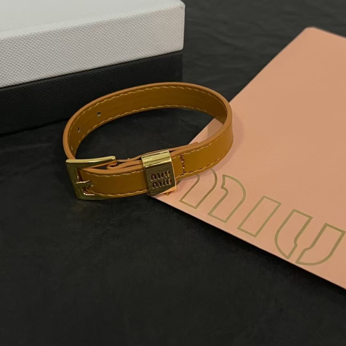 Belt bracelet