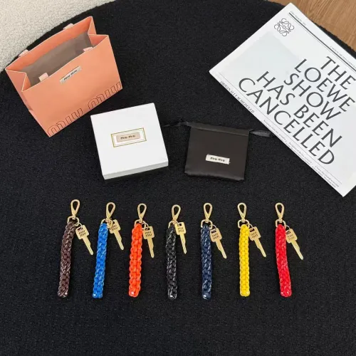 Weaving keychains