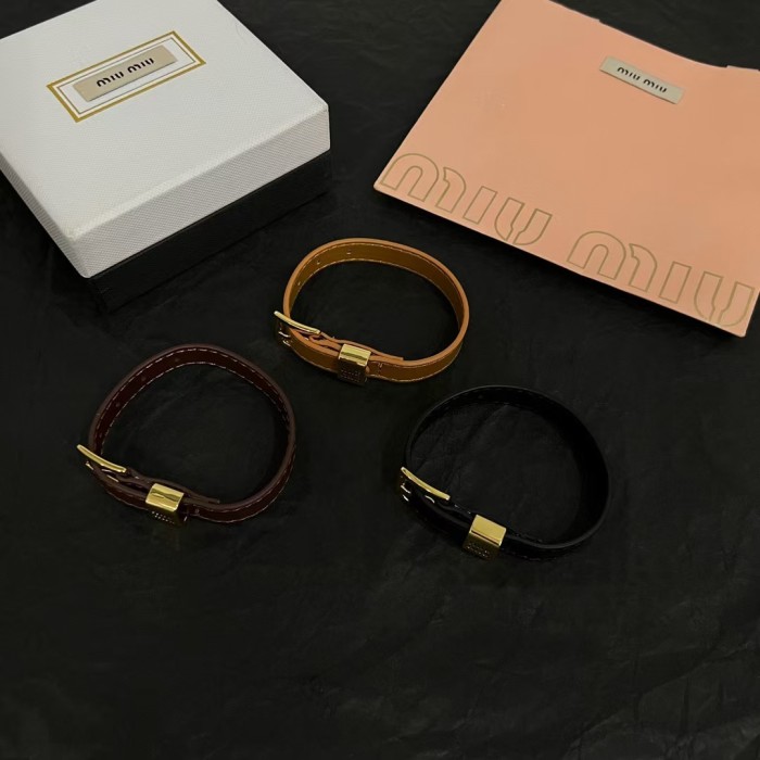 Belt bracelet