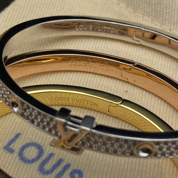 Tri color bracelet with diamond inlay