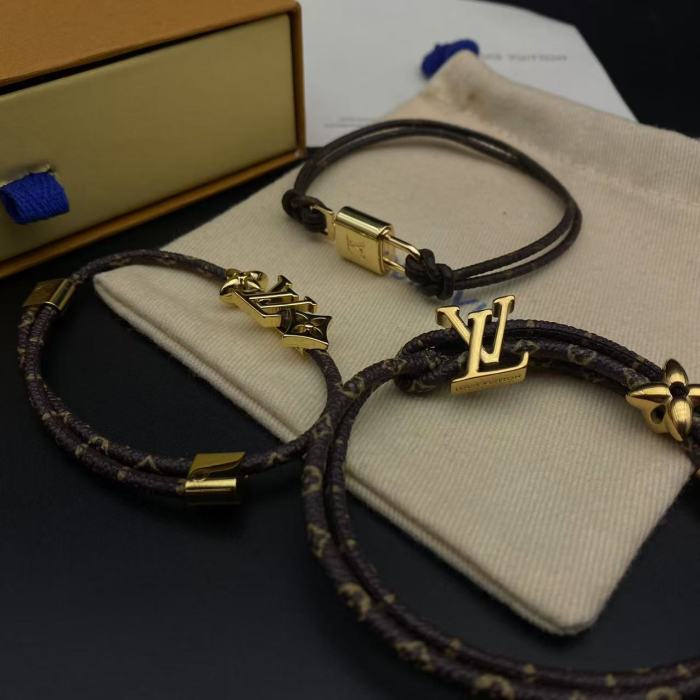 Three leather ring bracelets