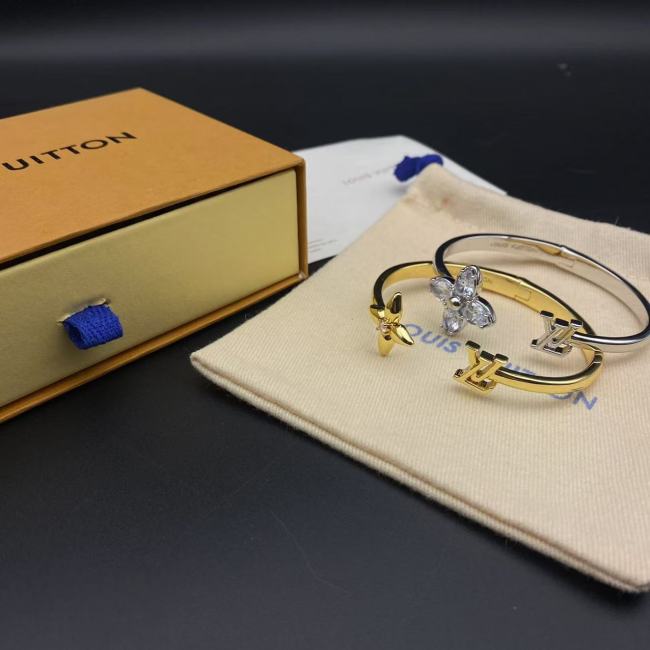 Little Flower Opening Bracelet