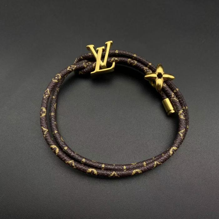 Three leather ring bracelets