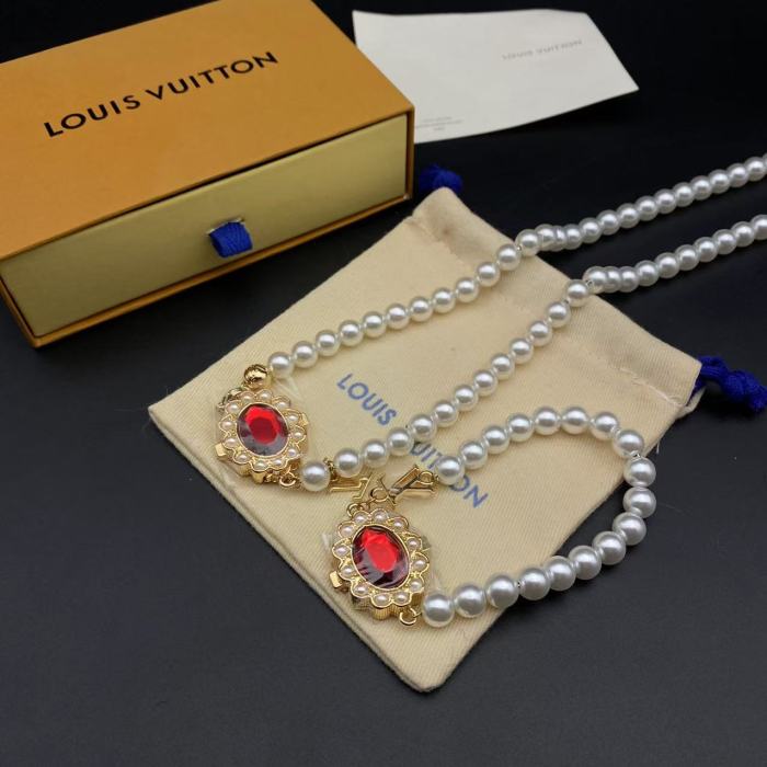 Ruby necklace bracelet