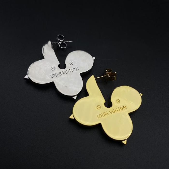 Small flower logo style necklace earrings