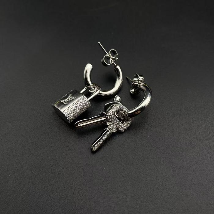 Lock style necklace earrings