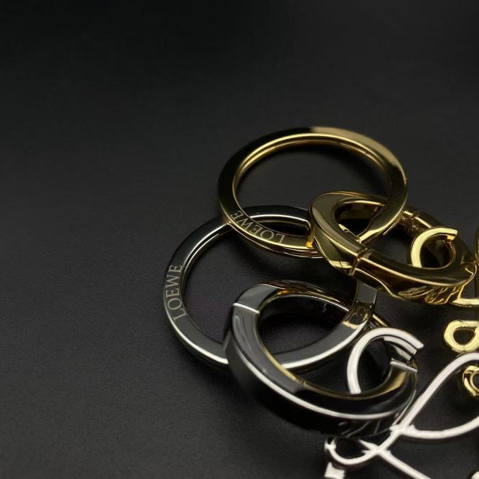 Hollow pattern keychain