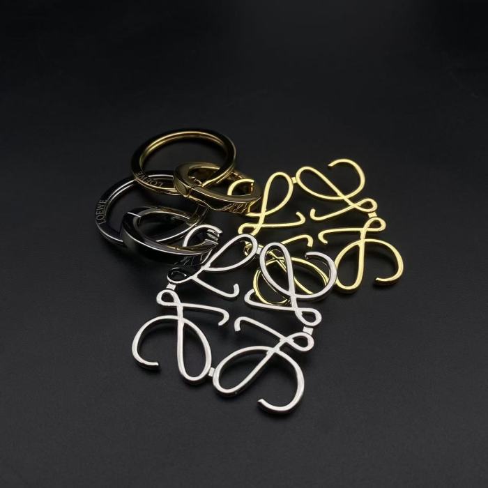 Hollow pattern keychain