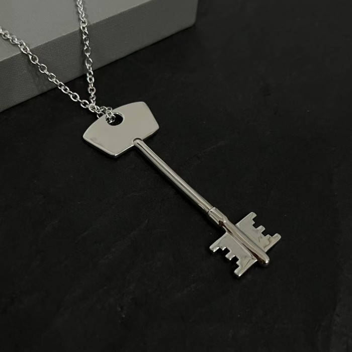 Key pendant necklace