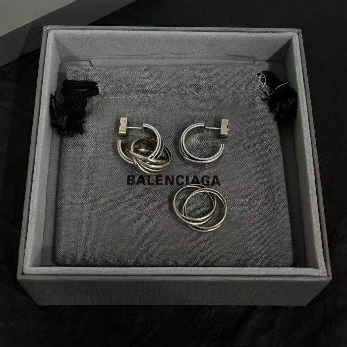 Double ring earrings