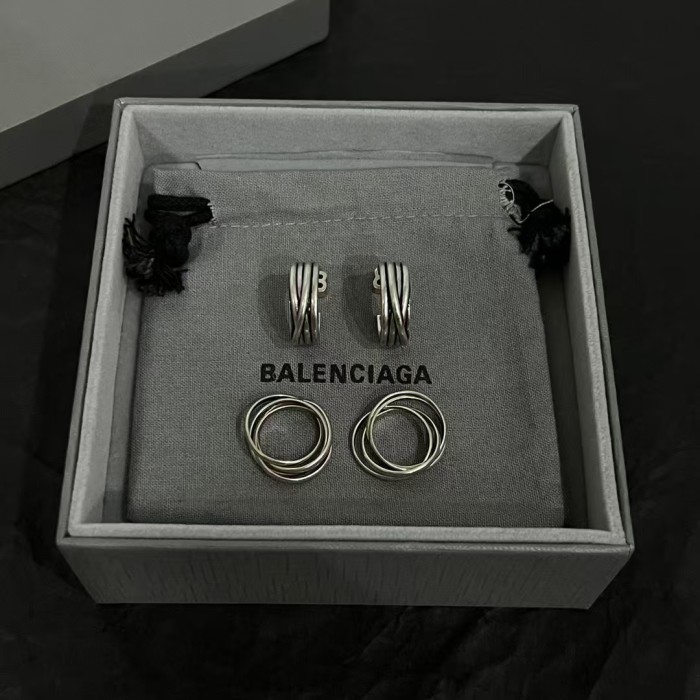 Double ring earrings
