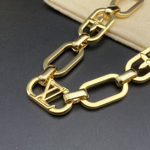 Logo pants chain