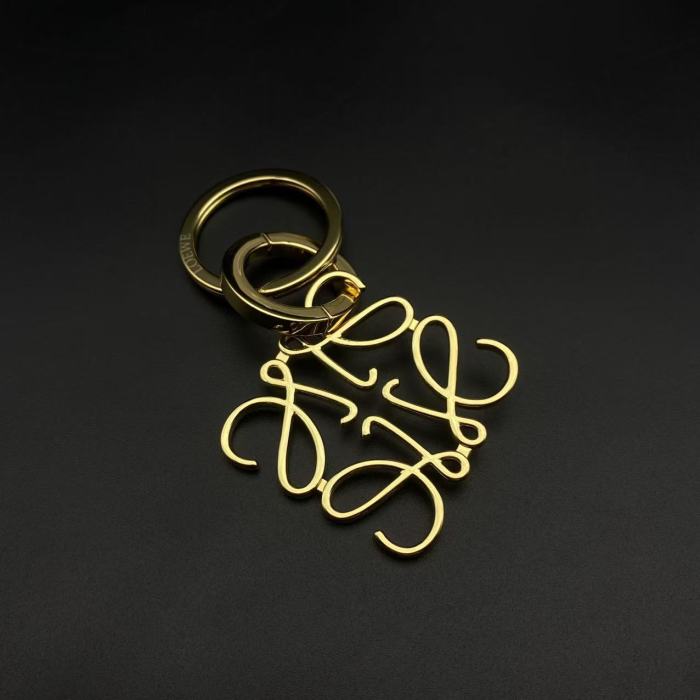 Hollow pattern keychain