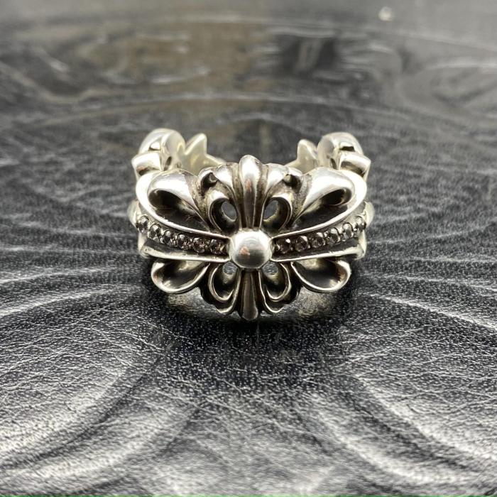 Cross ring with diamond opening