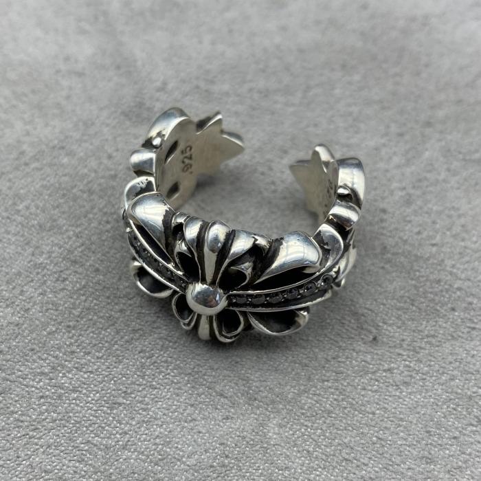 Cross ring with diamond opening