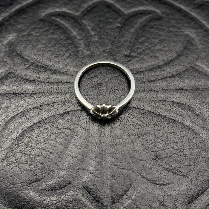 Round Cross Ring