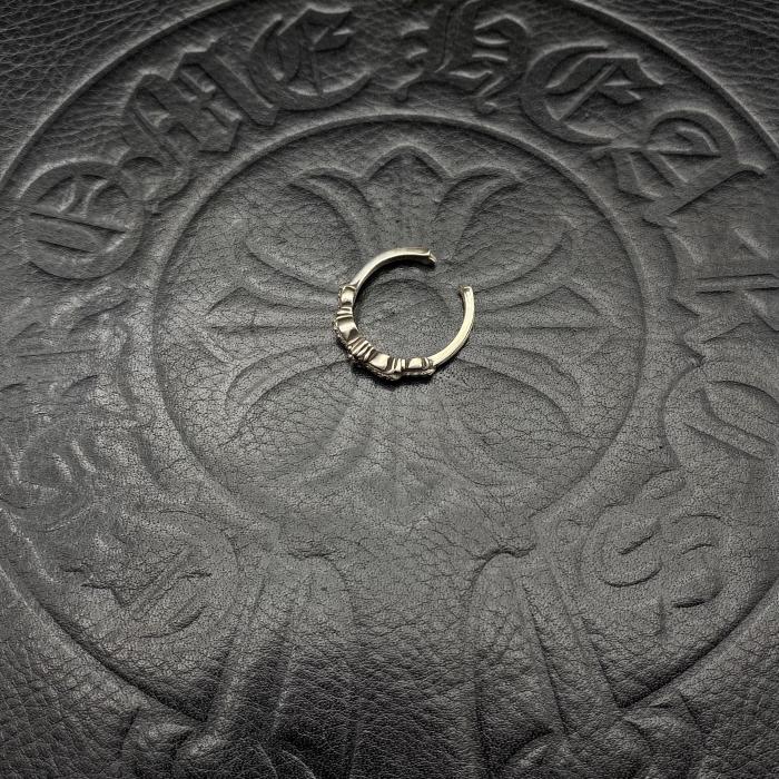 Cross ring with diamond opening