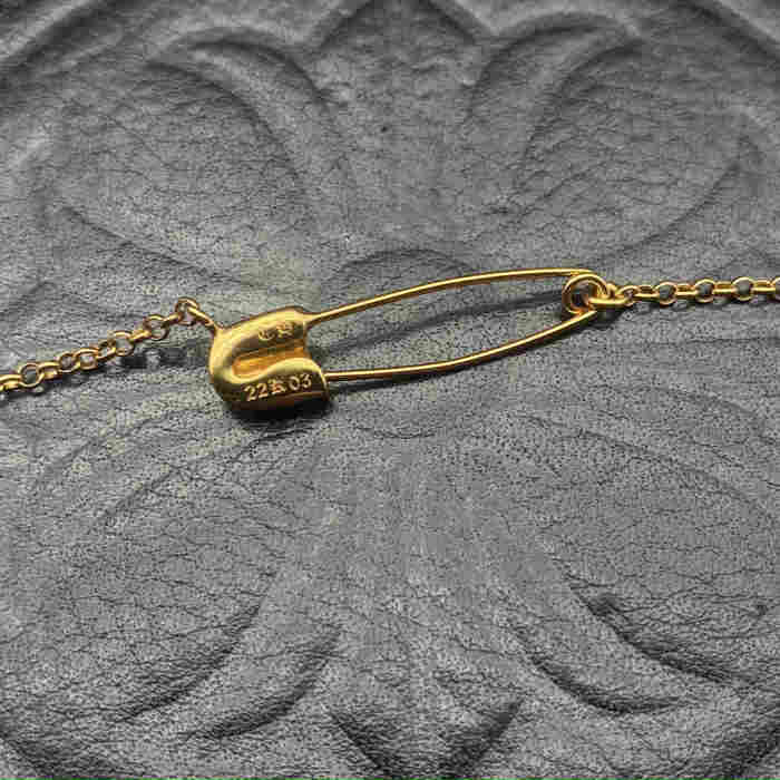 Gold plated pin necklace