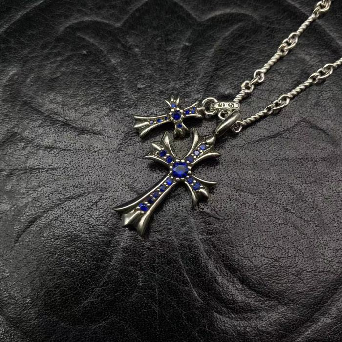 Double pendant necklace with diamonds