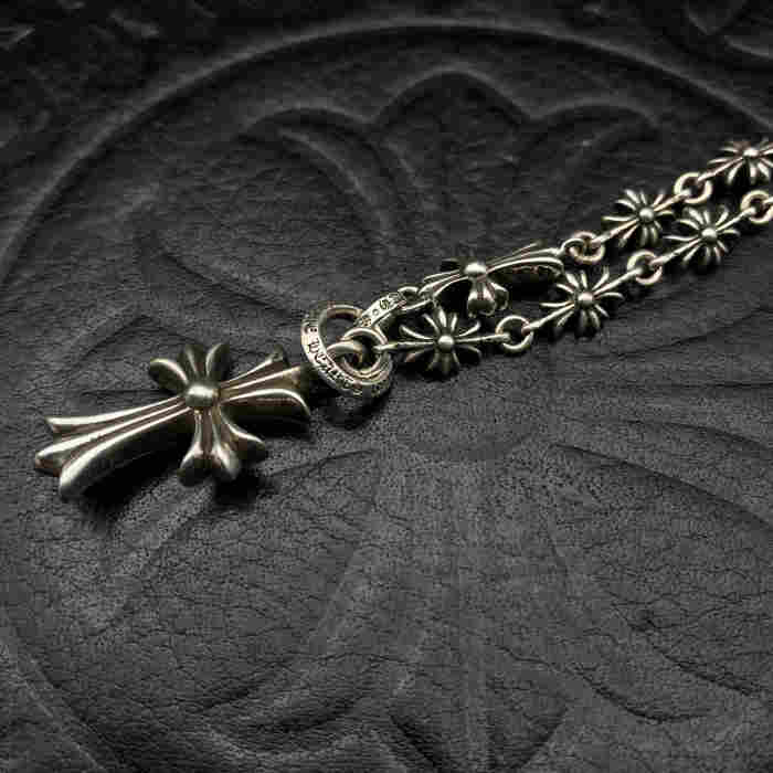 Cross adjustable necklace