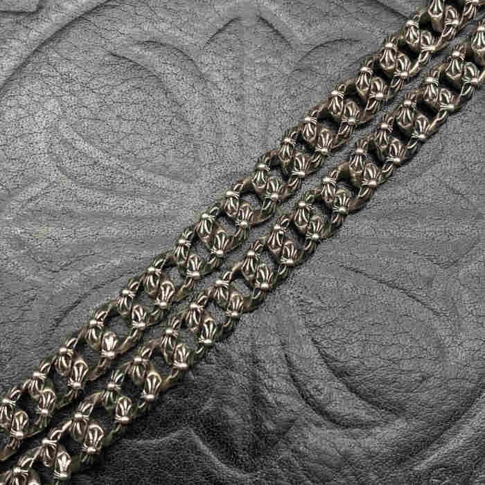 Cuban lobster buckle necklace