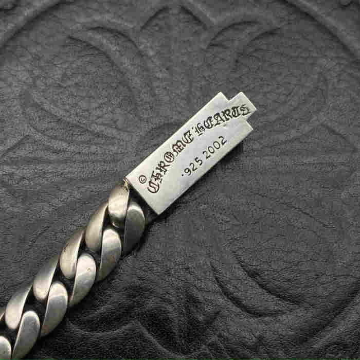 Smooth sword bracelet