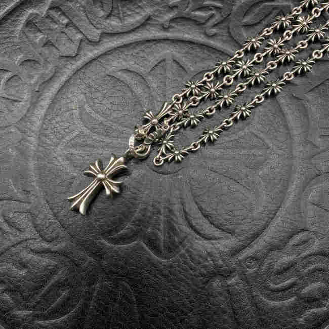 Cross adjustable necklace