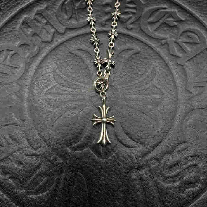 Cross adjustable necklace