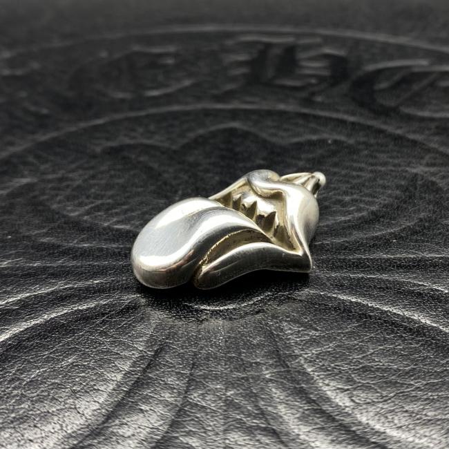 Rolling Stone Tongue Pendant