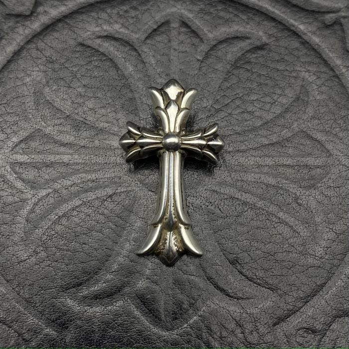 Medium double layered cross pendant