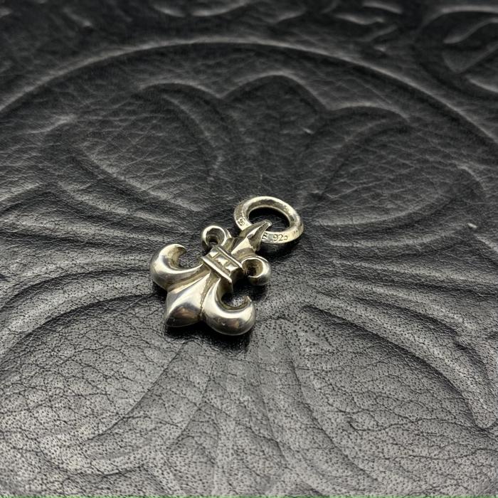 Circular Iris Pendant