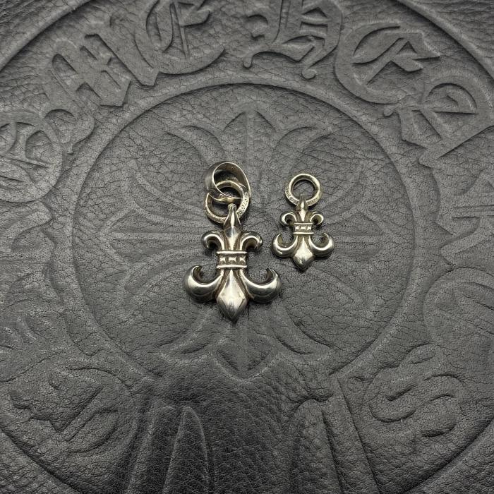 Circular Iris Pendant