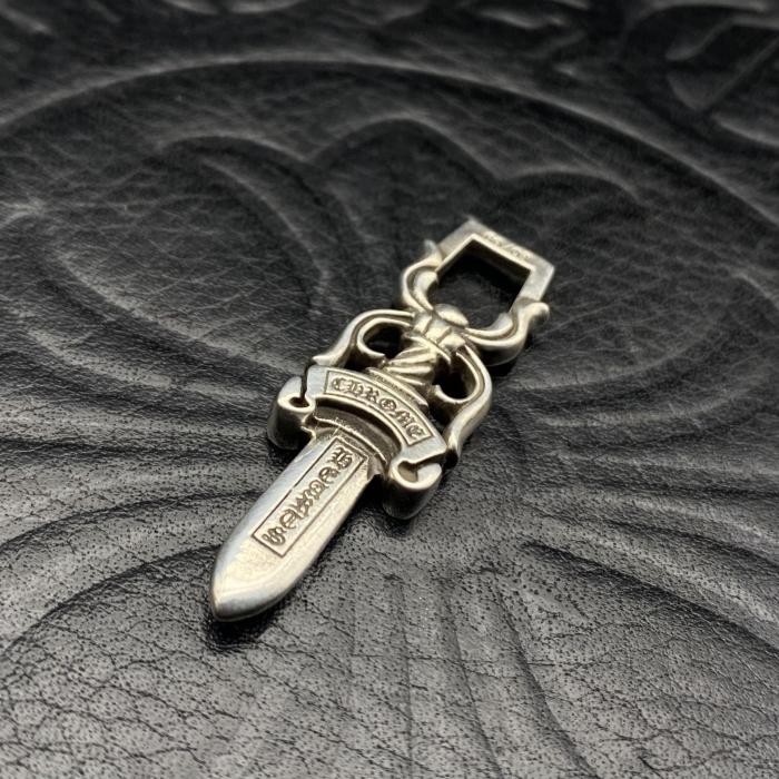 Medium sized sword pendant