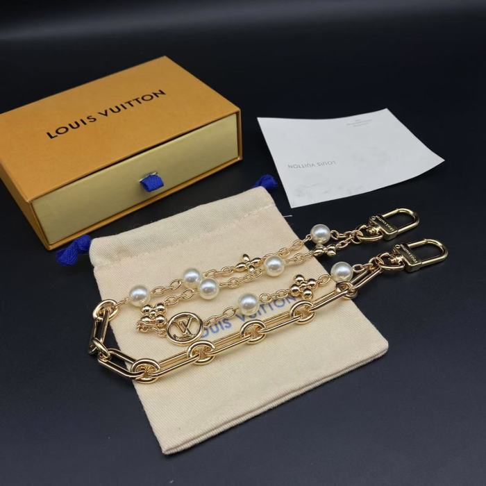 logo bag chain