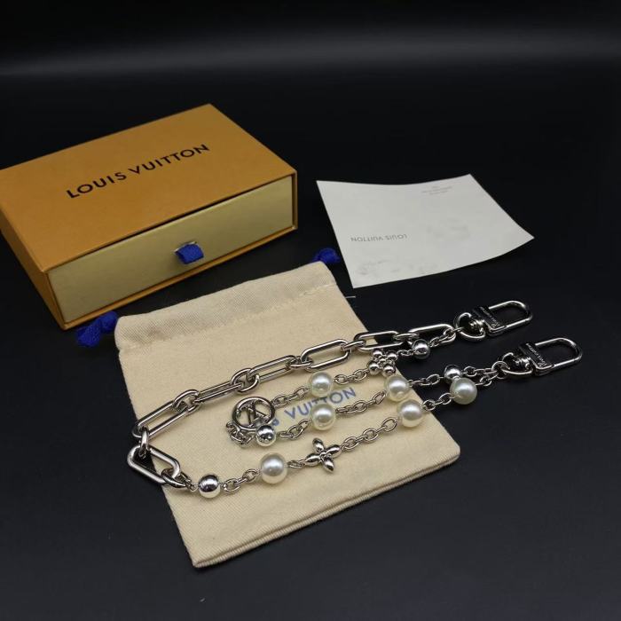 logo bag chain