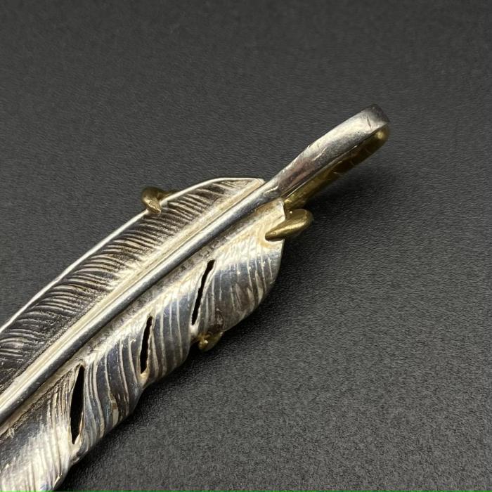 Eagle Claw Point Gold Feather