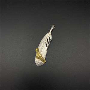 Eagle inlaid with natural feathers